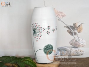 Lọ hoa dáng bom men kem vẽ bồ công anh, cao 27cm