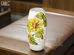Lọ hoa dáng bom men kem vẽ hoa hướng dương, cao 27cm