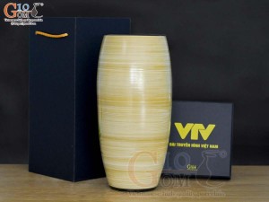 Lọ hoa dáng bom men màu vẽ hoa Sen hồng in logo VTV, cao 30cm
