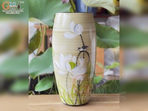 Lọ hoa dáng bom men màu vẽ hoa Sen trắng, cao 30cm