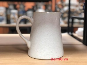 Lọ hoa dáng ca men màu trắng kem, cao 19cm