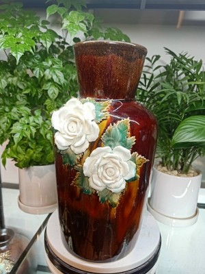 Lọ hoa dáng chai men kim sa đắp nổi hoa hồng cao 29cm