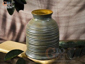 Lọ hoa dáng chân loe vân sóng màu rêu, cao 27cm