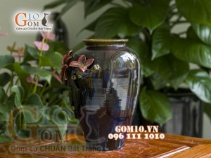 Lọ hoa dáng chân thon cao men hỏa biến đắp nổi cánh hoa, cao 27cm