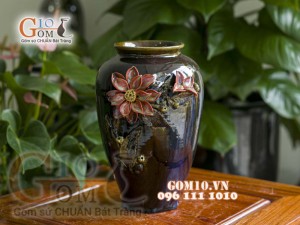 Lọ hoa dáng chân thon cao men hỏa biến đắp nổi cánh hoa, cao 27cm
