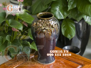 Lọ hoa dáng chân thon cao men hỏa biến đắp nổi cánh hoa vàng, cao 30cm