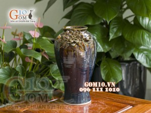 Lọ hoa dáng chân thon cao men hỏa biến đắp nổi cánh hoa vàng, cao 30cm