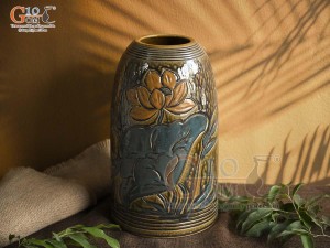 Lọ hoa dáng chuông béo men màu khắc hoa Sen, cao 30cm