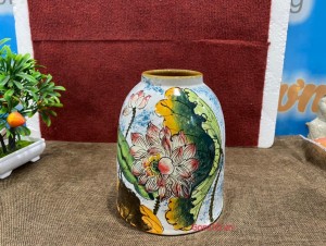 Lọ hoa dáng chuông béo men màu vẽ hoa sen, cao 21cm
