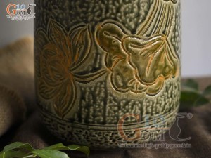 Lọ hoa dáng chuông cao men màu xanh rêu khắc hoa sen, cao 30cm