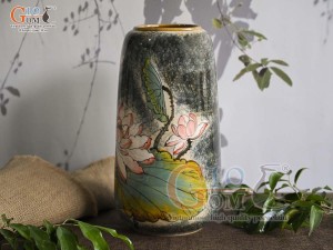 Lọ hoa dáng chuông cao men màu vẽ hoa Sen, cao 19cm