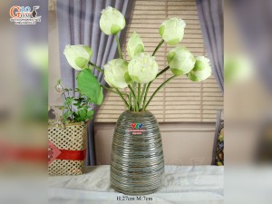 Lọ hoa dáng chuông men hỏa biến in logo VTV, cao 27cm