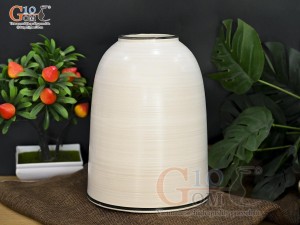 Lọ hoa dáng chuông men kem vẽ bông lúa vàng, cao 24cm