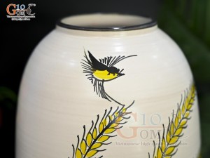 Lọ hoa dáng chuông men kem vẽ bông lúa vàng, cao 24cm