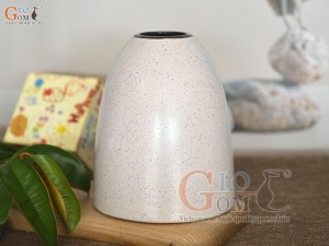 Lọ hoa dáng chuông mini men kem vẽ bông lúa, cao 16cm