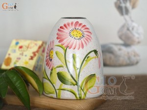 Lọ hoa dáng chuông mini men kem vẽ hoa Đồng tiền đỏ, cao 16cm