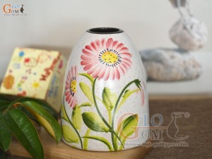 Lọ hoa dáng chuông mini men kem vẽ hoa Đồng tiền đỏ, cao 16cm