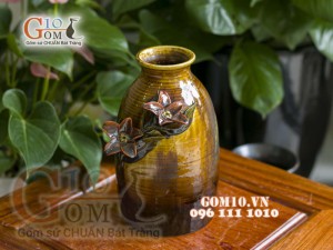Lọ hoa dáng cổ thon men hỏa biến đắp nổi cánh hoa, cao 24cm