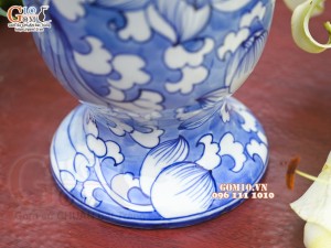 Lọ hoa dáng cốc cao men lam vẽ hoa Sen, cao 29cm