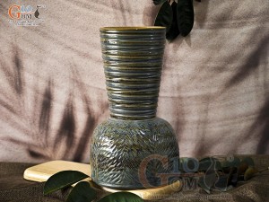 Lọ hoa dáng đầm vân sóng màu rêu, cao 30cm