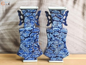 Lọ hoa dáng đàn men lam cổ vẽ Long ẩn nền băng, cao 33cm