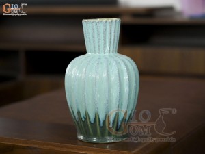 Lọ hoa dáng dưa khía dọc men hỏa biến bạch ngọc, cao 26cm