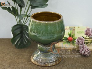 Lọ hoa dáng ly thủy tiên men ngọc lục bảo, cao 20cm