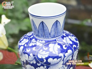 Lọ hoa dáng miệng vát men lam cổ vẽ hoa Phù Dung, cao 28cm