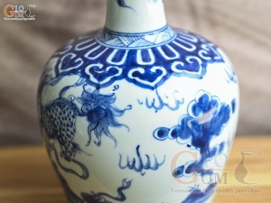 Lọ hoa dáng nậm to men lam cổ vẽ Nghê, cao 30cm