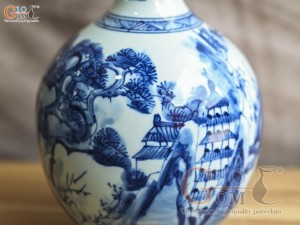 Lọ hoa dáng nậm to men lam cổ vẽ Sơn Thủy, cao 30cm