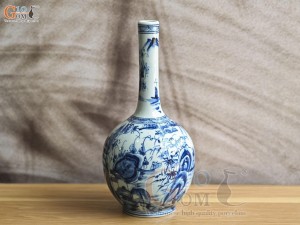 Lọ hoa dáng nậm to men lam cổ vẽ Sơn Thủy, cao 28cm