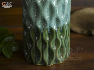 Lọ hoa dáng ống bình dâu men hoả biến xanh, cao 32cm
