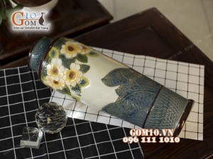 Lọ hoa dáng ống khắc hoa, nền trắng 44cm