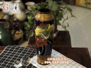 Lọ hoa dáng ống khắc hoa sen, nền tím 44cm