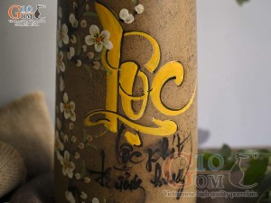 Lọ hoa gốm dáng ống trụ vẽ chữ Lộc, cao 29cm