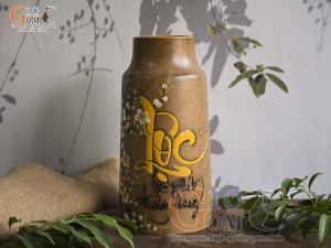 Lọ hoa gốm dáng ống trụ vẽ chữ Lộc, cao 29cm