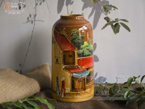 Lọ hoa dáng ống trụ men màu vẽ Phố Cổ, cao 26cm