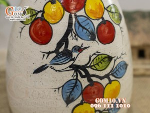 Lọ hoa dáng phễu men kem vẽ xuân rực rỡ