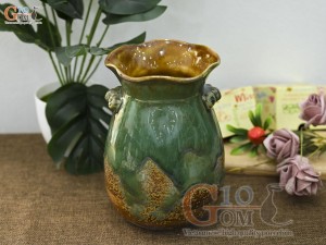 Lọ hoa dáng rỏ có quai men ngọc lục bảo, cao 19cm