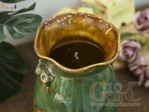 Lọ hoa dáng rỏ có quai men ngọc lục bảo, cao 19cm