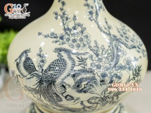 Lọ hoa dáng tỏi dẹt men cổ họa tiết Trĩ Đào, cao 36cm (cả đế)