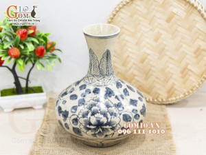 Lọ hoa dáng tỏi dẹt men rạn họa tiết hoa dây, cao 36cm