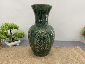 Lọ hoa dáng tỏi men cổ khắc hoạ tiết  , cao 31cm