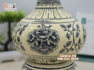Lọ hoa dáng tỏi vẽ hoa dây men cổ in logo quà tặng