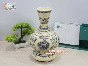 Lọ hoa dáng tỏi vẽ hoa dây men cổ in logo quà tặng