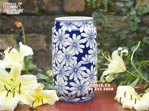 Lọ hoa dáng trụ cao men lam cổ vẽ hoa, cao 30cm