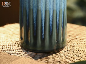 Lọ hoa dáng trụ đứng men hỏa biến, cao 23cm
