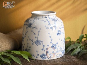 Lọ hoa dáng trụ miệng nhỏ men bóng vẽ hoa đào xanh, cao 16cm