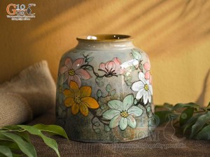 Lọ hoa dáng trụ miệng nhỏ men màu vẽ hoa, cao 16cm