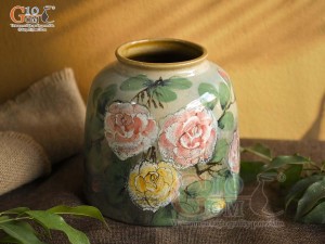 Lọ hoa dáng trụ miệng nhỏ men màu vẽ hoa Hồng, cao 16cm